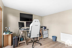 Photo 15- click for photo gallery